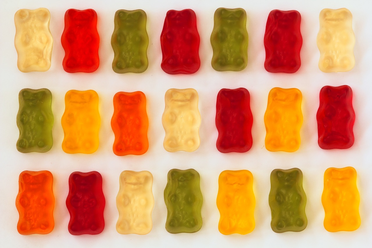 sweets, gummy, bears-843517.jpg